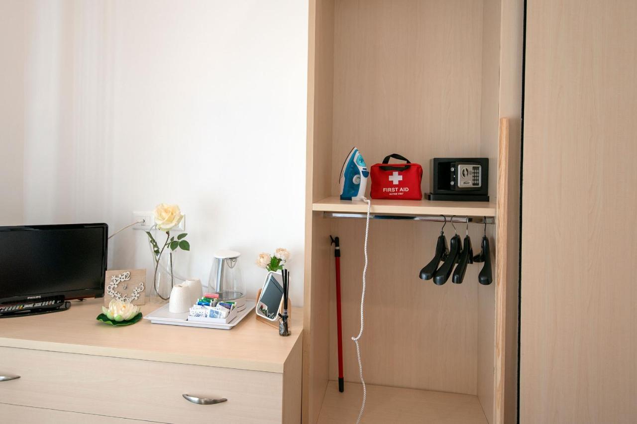La Preziosa Apartment Наполи Екстериор снимка